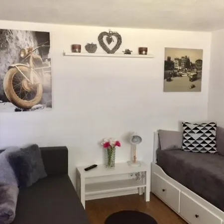 Apartment Ruhig Gelegene In Stadtnaehe *